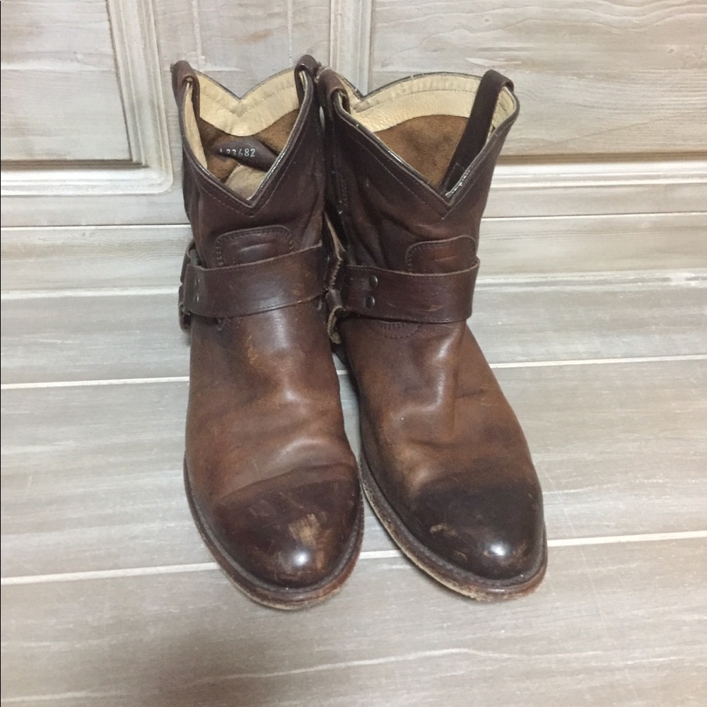 Frye women’s “Wyatt Harness” boot size 11